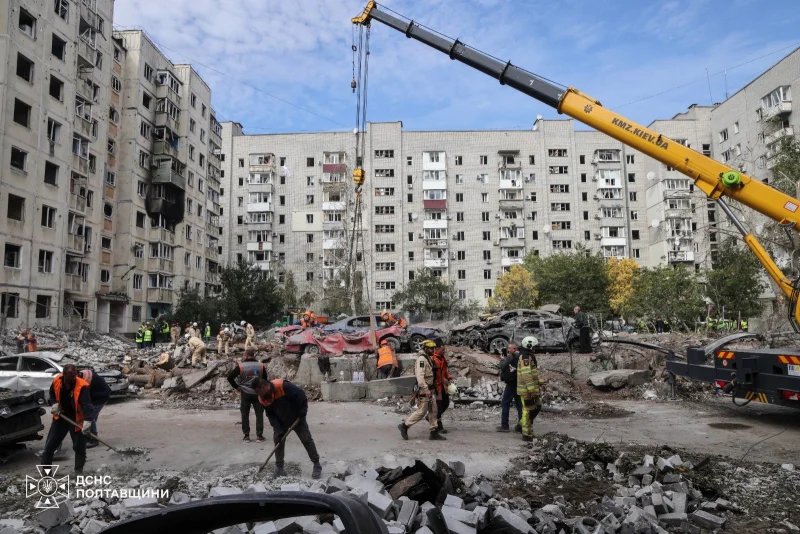 Россия нанесла массированный удар по Украине ракетами и дронами