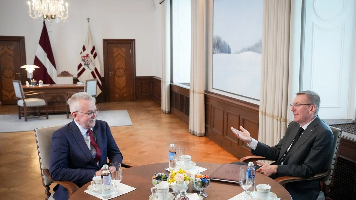 Rinkēvičs un Tutins rosina pilnveidot šūnapraides brīdinājumus