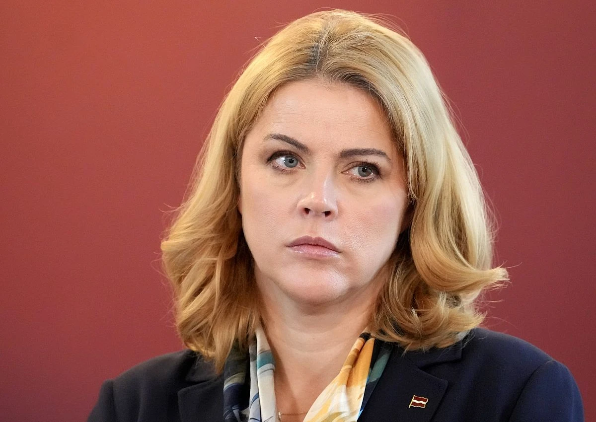 Силиня о приоритетах правительства: убежища или велодорожки