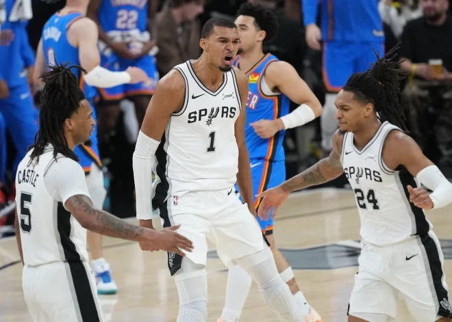 Vembanjama sekmē Spurs uzvaru un izlīdzina NBA sēriju