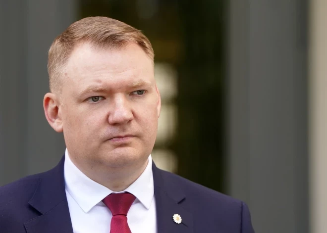 Topošā tieslietu ministra Edvarda Smiltēna ienākumi un īpašumi