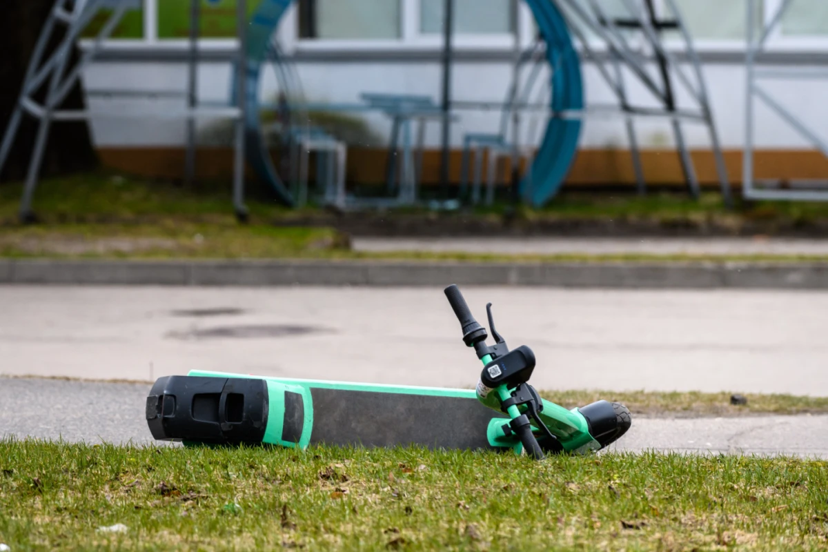 Tukumā reibumā pieķerts nepilngadīgs elektroskrejriteņa vadītājs