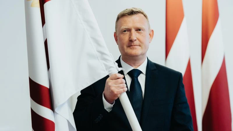 Par aizsardzības ministru apstiprināts atvaļinātais pulkvedis Melnis