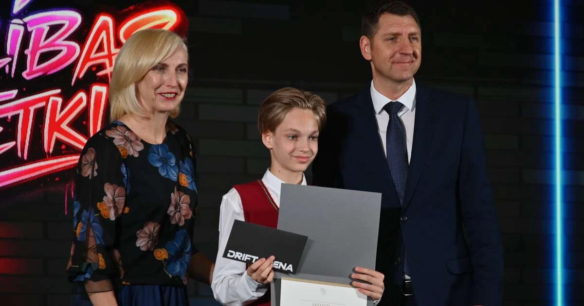 Liepājā sumina 202 skolēnus un 53 pedagogus par izcilību