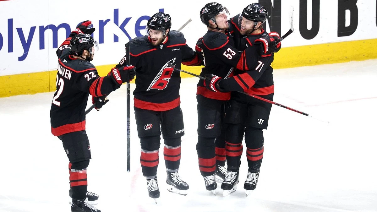 Hurricanes pēc 18 gadu pārtraukuma sasniedz Stenlija kausa finālu