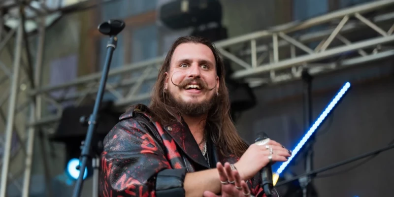 Tallinas ielas kvartālā aizvadīts mūzikas festivāls Sinners Fest