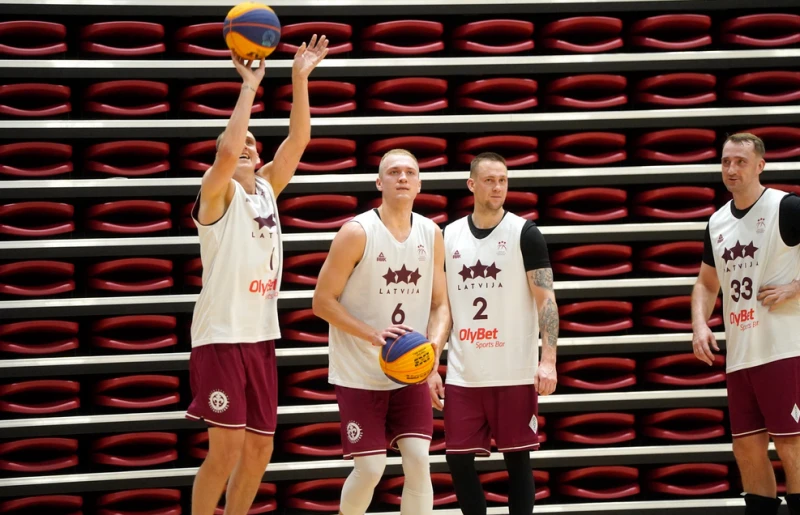 Сборные Латвии по баскетболу 3x3 готовятся к Кубку мира в Варшаве
