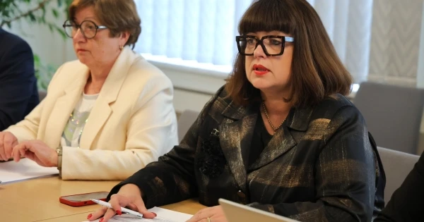 Rēzekne turpinās finanšu stabilizāciju: komisija noraida izbeigšanu