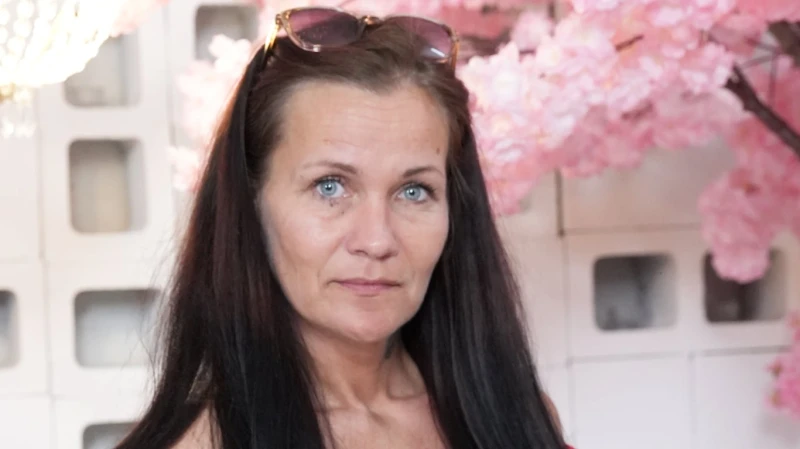 Sešu bērnu māmiņa Ineta atklāti par cīņu ar atkarību un vardarbību