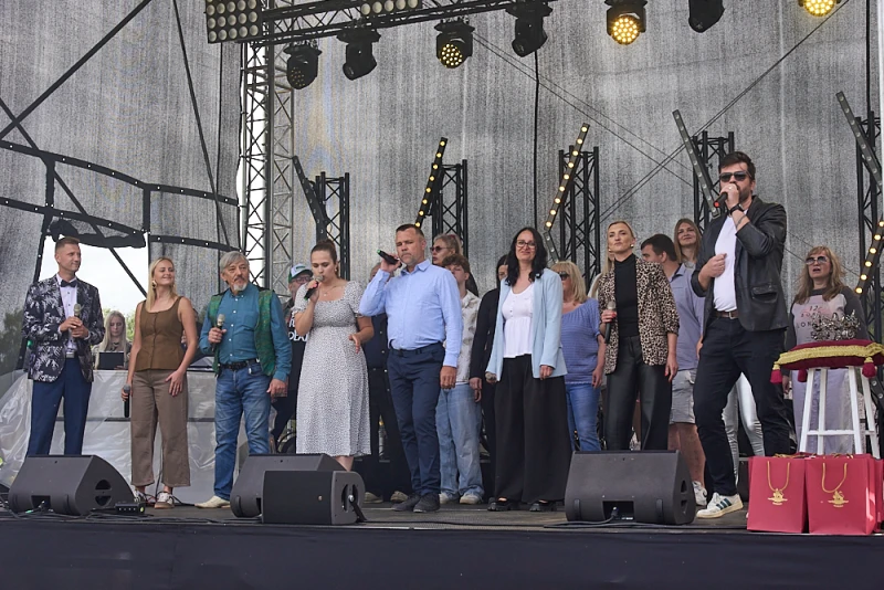 Bauskas novada svētki noslēdzas ar vērienīgu programmu Mežotnē