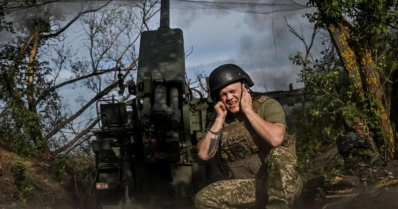 Krievija īsteno masīvu dronu uzbrukumu Ukrainas pilsētām