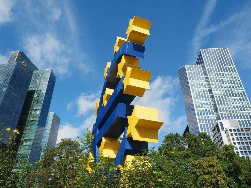 ECB paaugstina procentu likmes par 0,25 procentpunktiem