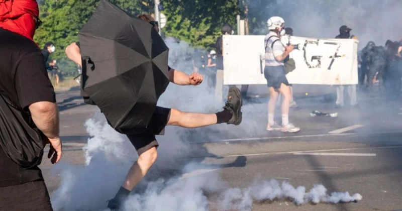 Ženēvā pirms G7 samita izcēlušās vardarbīgas sadursmes