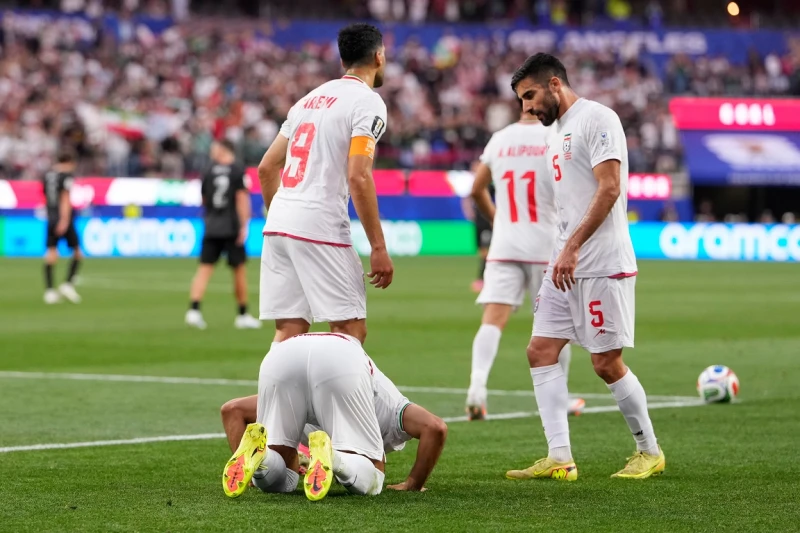 Irānas futbola izlasei pēc spēles uzdots nekavējoties pamest ASV