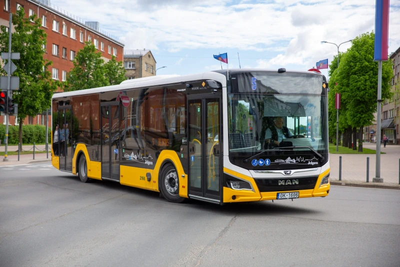 Jāņu brīvdienās mainīsies vilcienu un autobusu kustības grafiki