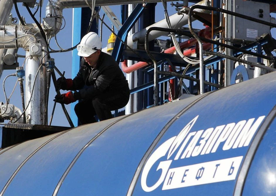 Омский НПЗ остановил работу после атаки дронов