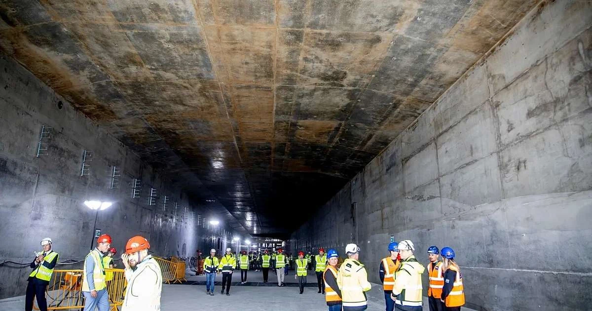 Baltijas jūrā iegremdēts trešais gigantiskā tuneļa posms