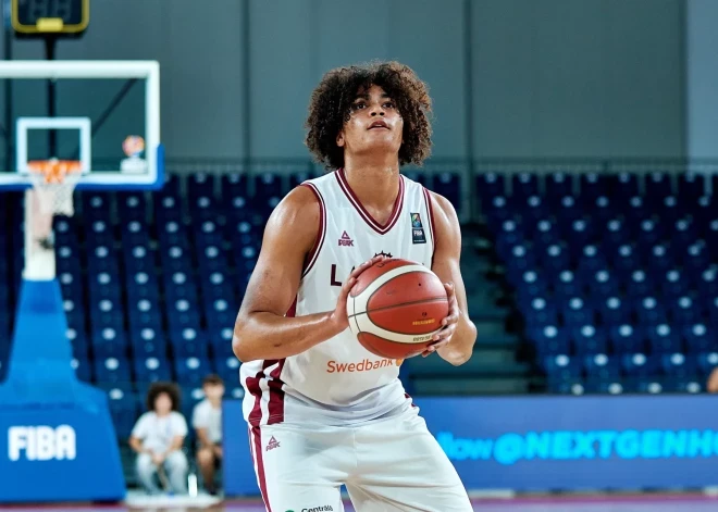 Latvijas U-16 basketbolisti ar 99:59 sagrauj Serbiju