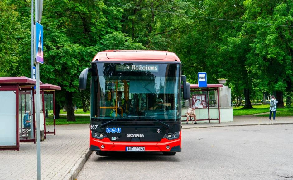 Daugavpilī pēc brīvdabas kino kursēs papildu autobusi