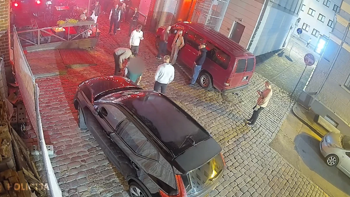 Полиция Риги ищет участников драки в Старом городе