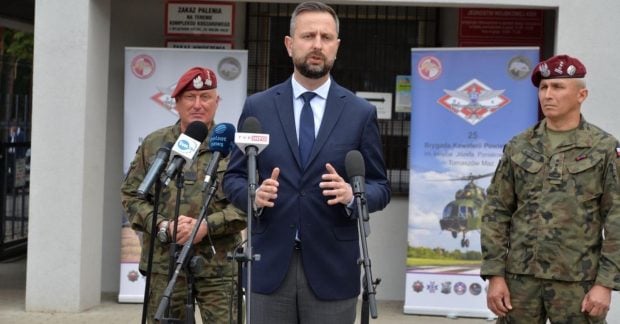 Министр обороны Польши: без ПВО Украины угроза нависнет над страной