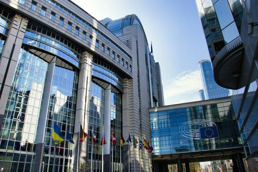 Eiropas Komisija sāk pārkāpuma procedūru pret Latviju nodokļu jomā