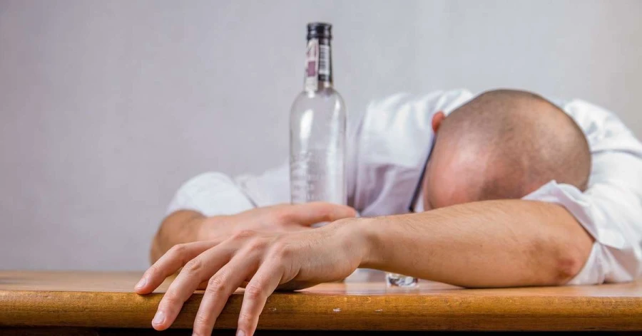 Demogrāfisko lietu padome: alkohols un mentālā veselība ir galvenie priekšlaicīgas nāves cēloņi